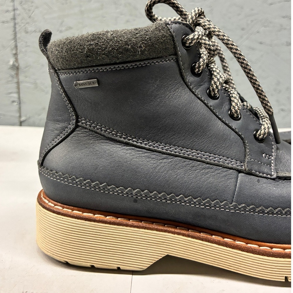 Clarks Boots Women's 6.5M Navy Leather Waterproof Ankle Winter Hiking Outdoor - Picture 2 of 15